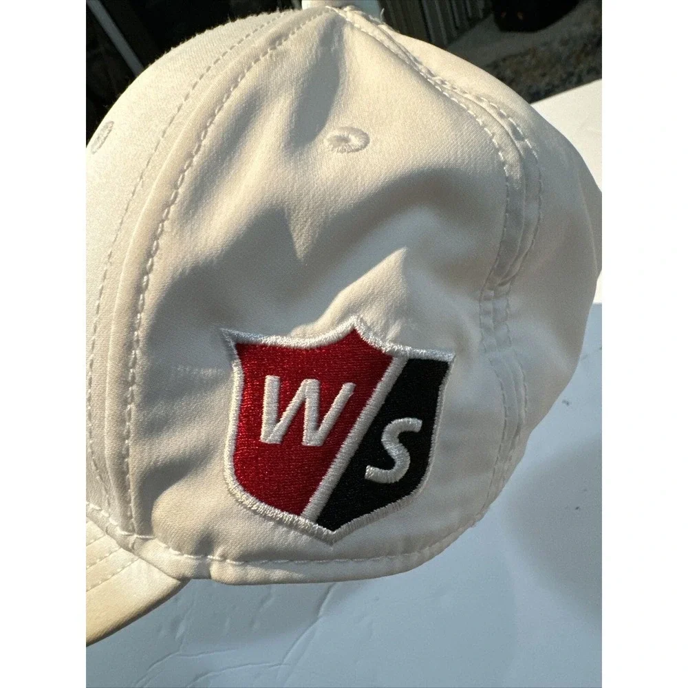 White Wilson Unisex Adjustable Golf Hat Cap Black Logo 97% Polyester‎